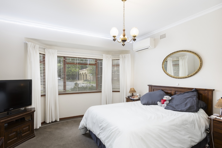 6 Bedroom Property for Sale in Morningside Western Cape
